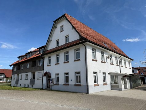 Wohn-und Geschäftshaus-Sanierungsobjekt mit viel Potential!
