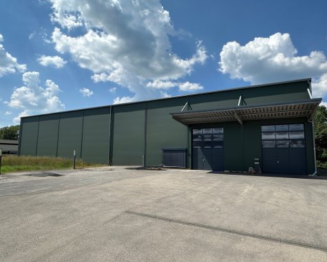Attraktive, neuwertige Gewerbehalle mit Büroräumen und sehr guter Infrastruktur in Leutkirch i.A.